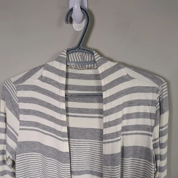 Cyrus Lightweight Striped Grey and White Long Sleeve Open Front Cardigan Size Sm - Picture 3 of 5